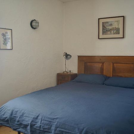 La Casa Altrui- Camere E Zona Relax Con Giardino 코레도 외부 사진