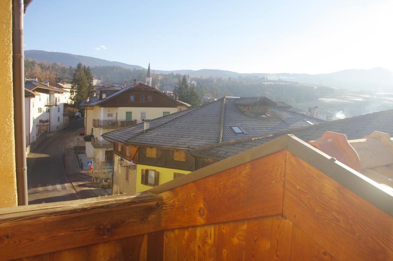 La Casa Altrui- Camere E Zona Relax Con Giardino 코레도 외부 사진